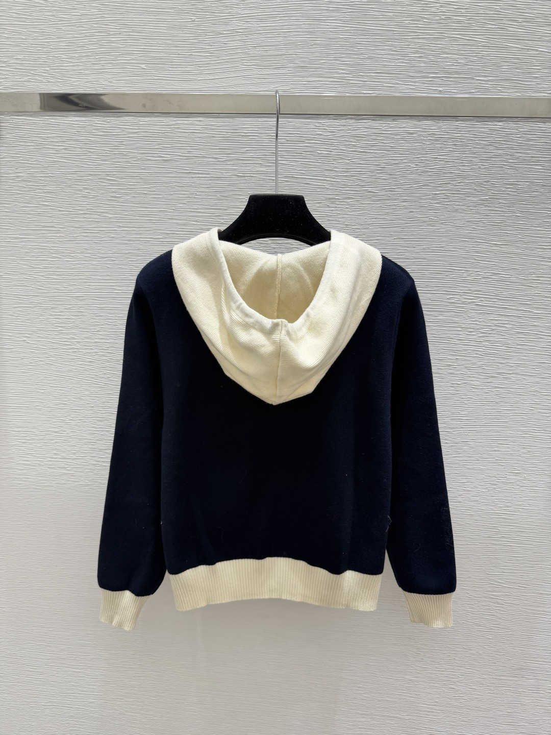 🆕CH家🆕  早秋新款  撞色连帽针织长袖开衫 颜色：咖啡 宝蓝 尺码：36.38.40      