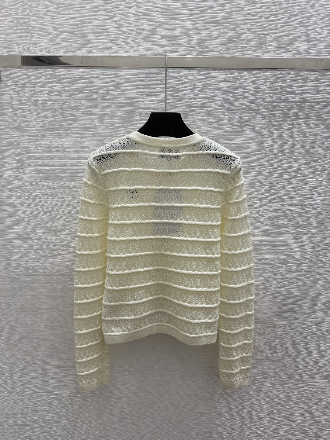🆕CH家🆕  早秋新款  纯色简约圆领针织长袖开衫 颜色：杏色 咖啡 尺码：36.38.40      
