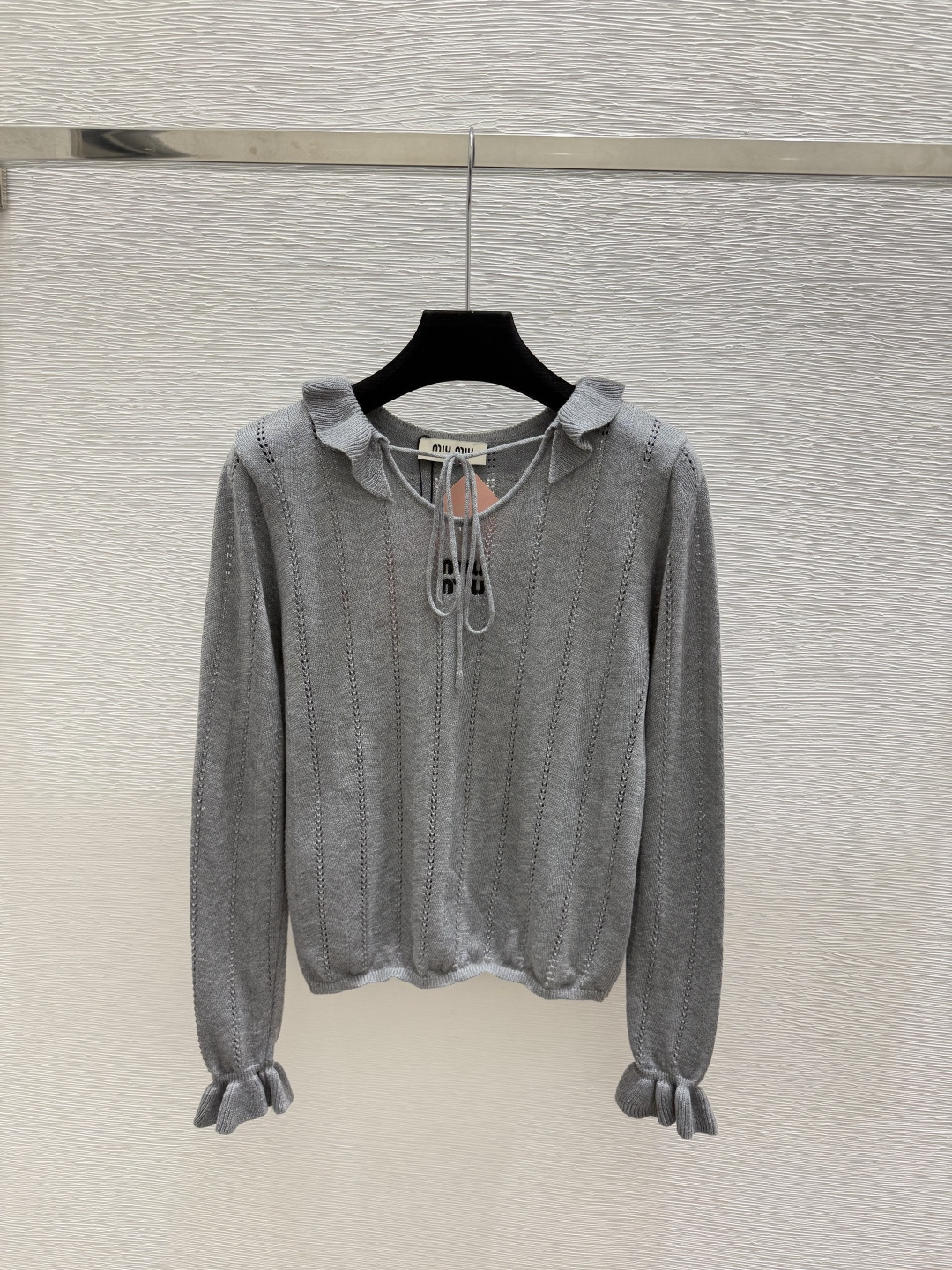 🆕M家🆕  早秋新款  纯色花边针织长袖 颜色：杏色 灰色 尺码：36.38.40      