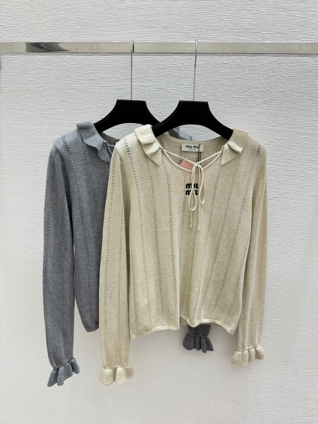 🆕M家🆕  早秋新款  纯色花边针织长袖 颜色：杏色 灰色 尺码：36.38.40      