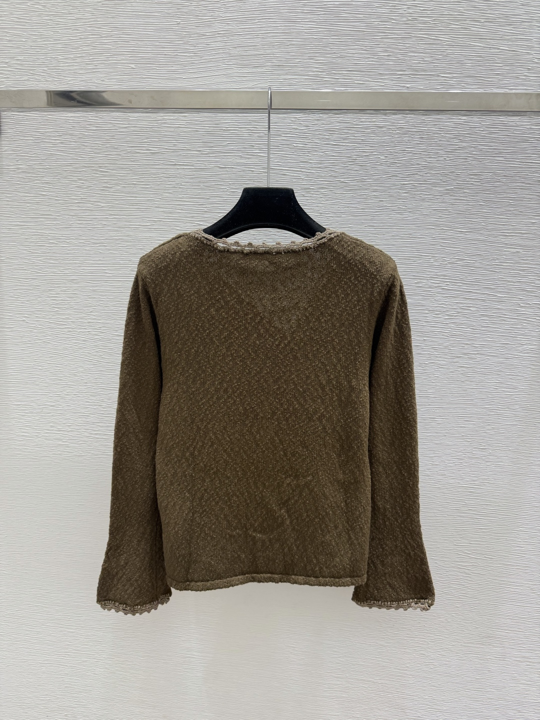 🆕M家🆕  早秋新款  纯色简约V领针织长袖开衫 颜色：杏色 咖啡 尺码：36.38.40      