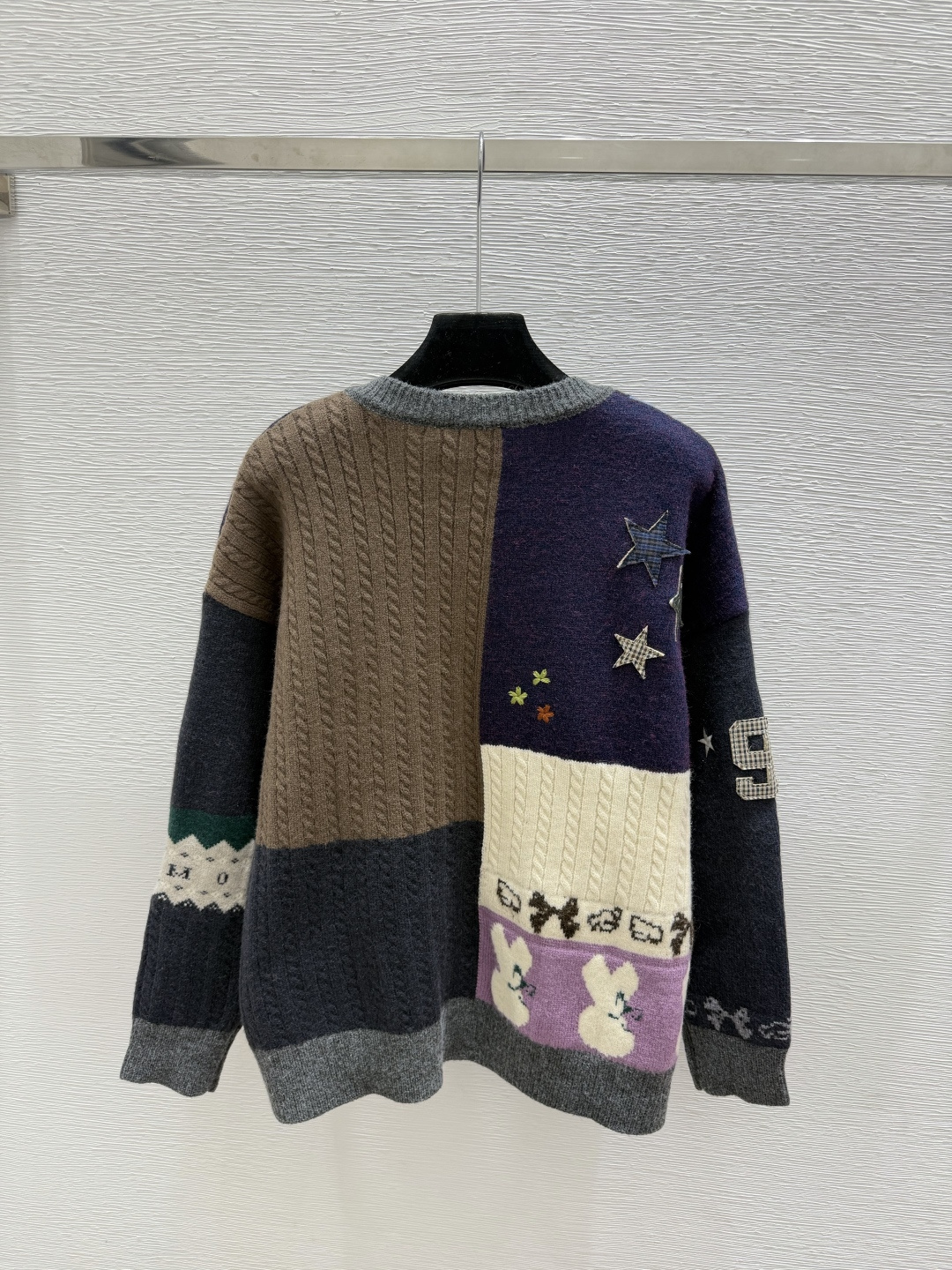 🆕D家🆕  早秋新款  撞色简约圆领针织长袖开衫 颜色：杏色  尺码：36.38.40      