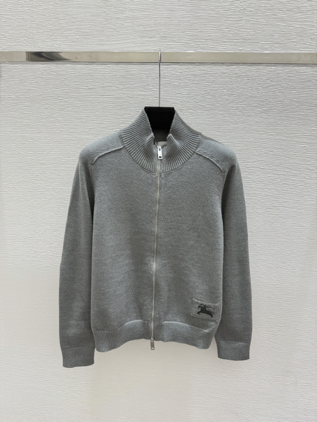 🆕BU家🆕  早秋新款  纯色高领针织长袖开衫 颜色：卡其 灰色 宝蓝 尺码：36.38.40      