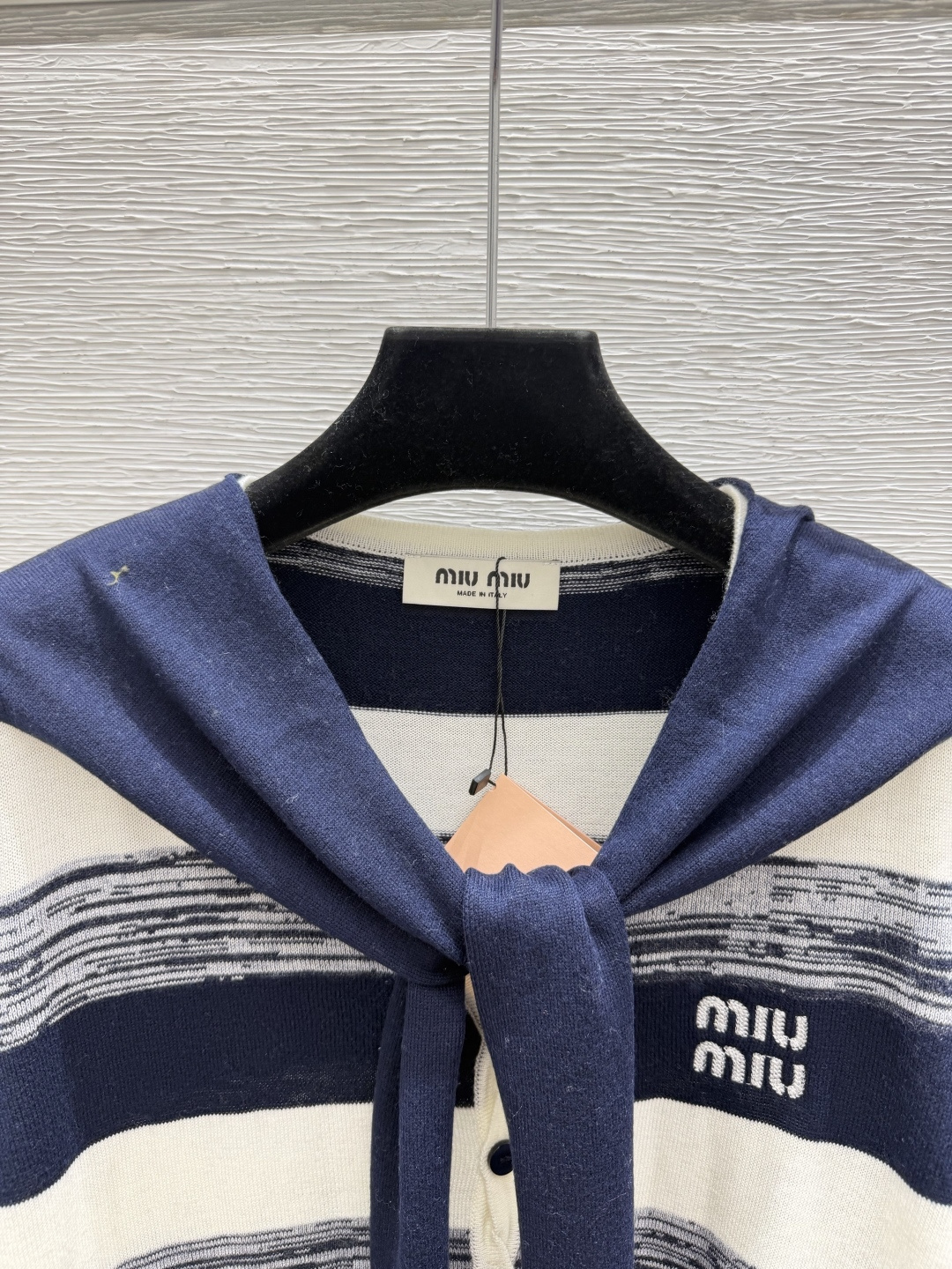 🆕M家🆕  早秋新款  撞色条纹披肩圆领针织长袖开衫 颜色：宝蓝 咖啡 尺码：36.38.40      