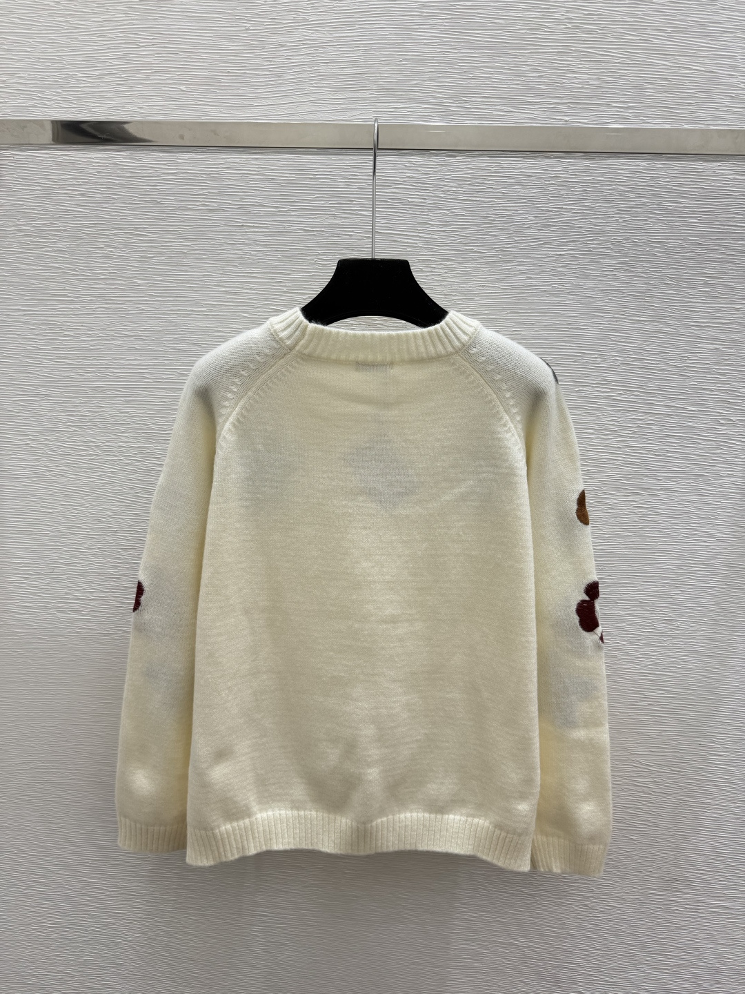 🆕M家🆕  早秋新款  撞色花卉圆领针织长袖 颜色：杏色 尺码：36.38.40      