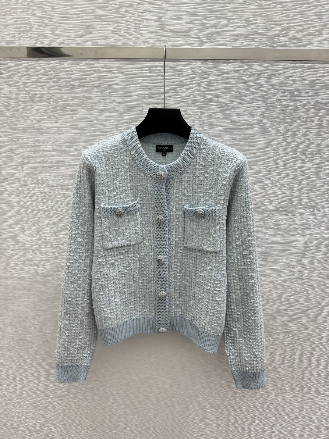 🆕CH家🆕  早秋新款  纯色简约圆领针织长袖开衫 颜色：蓝色 尺码：36.38.40      