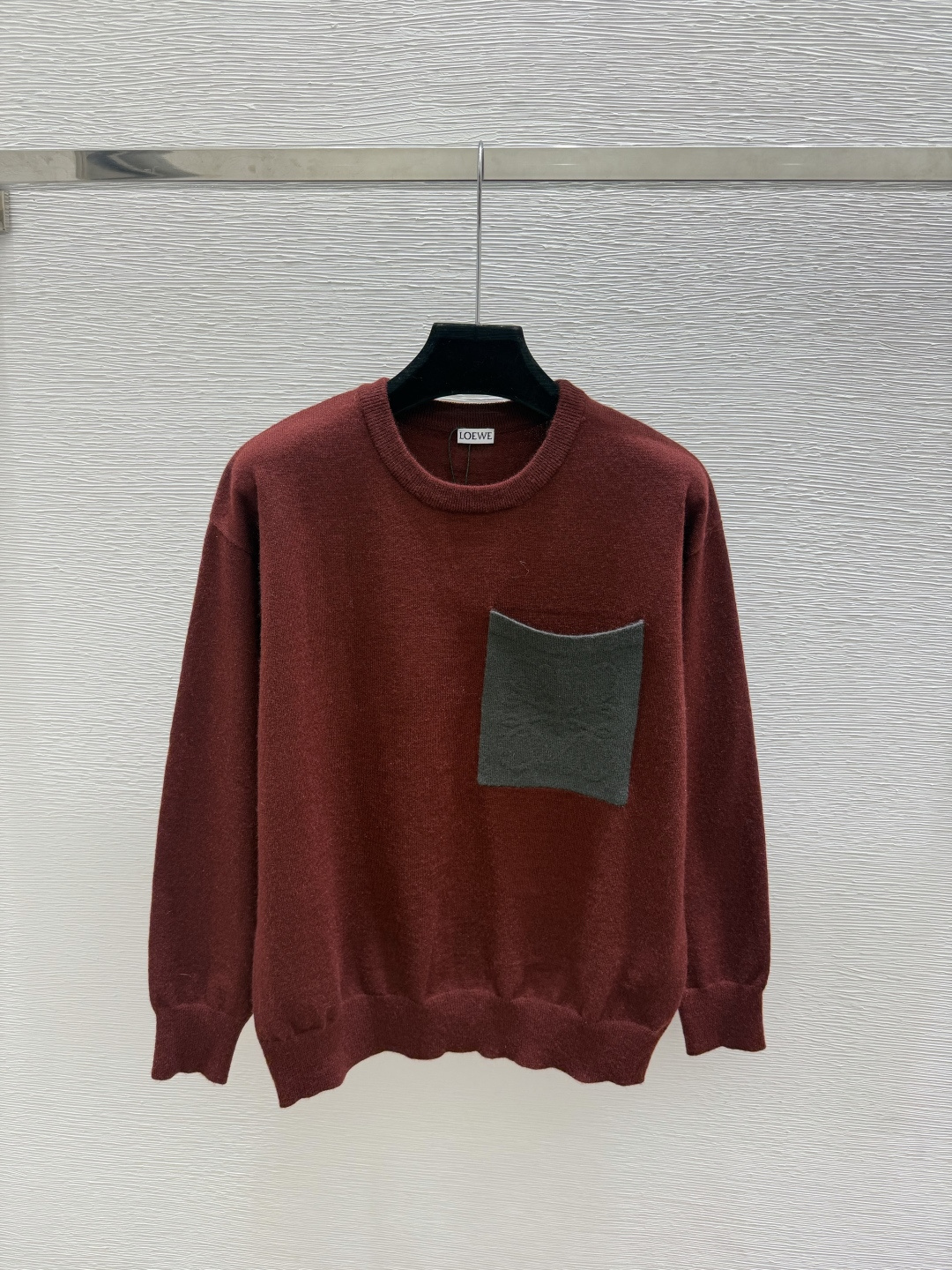 🆕LO家🆕  早秋新款  撞色简约圆领针织长袖 颜色：酒红 灰色 尺码：36.38.40      