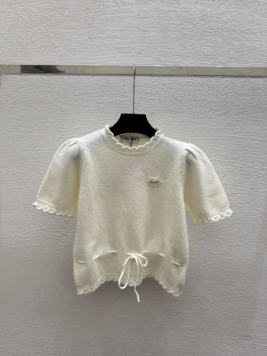 🆕M家🆕  早秋新款  纯色简约圆领针织短袖 颜色：白色 咖啡 尺码：36.38.40      