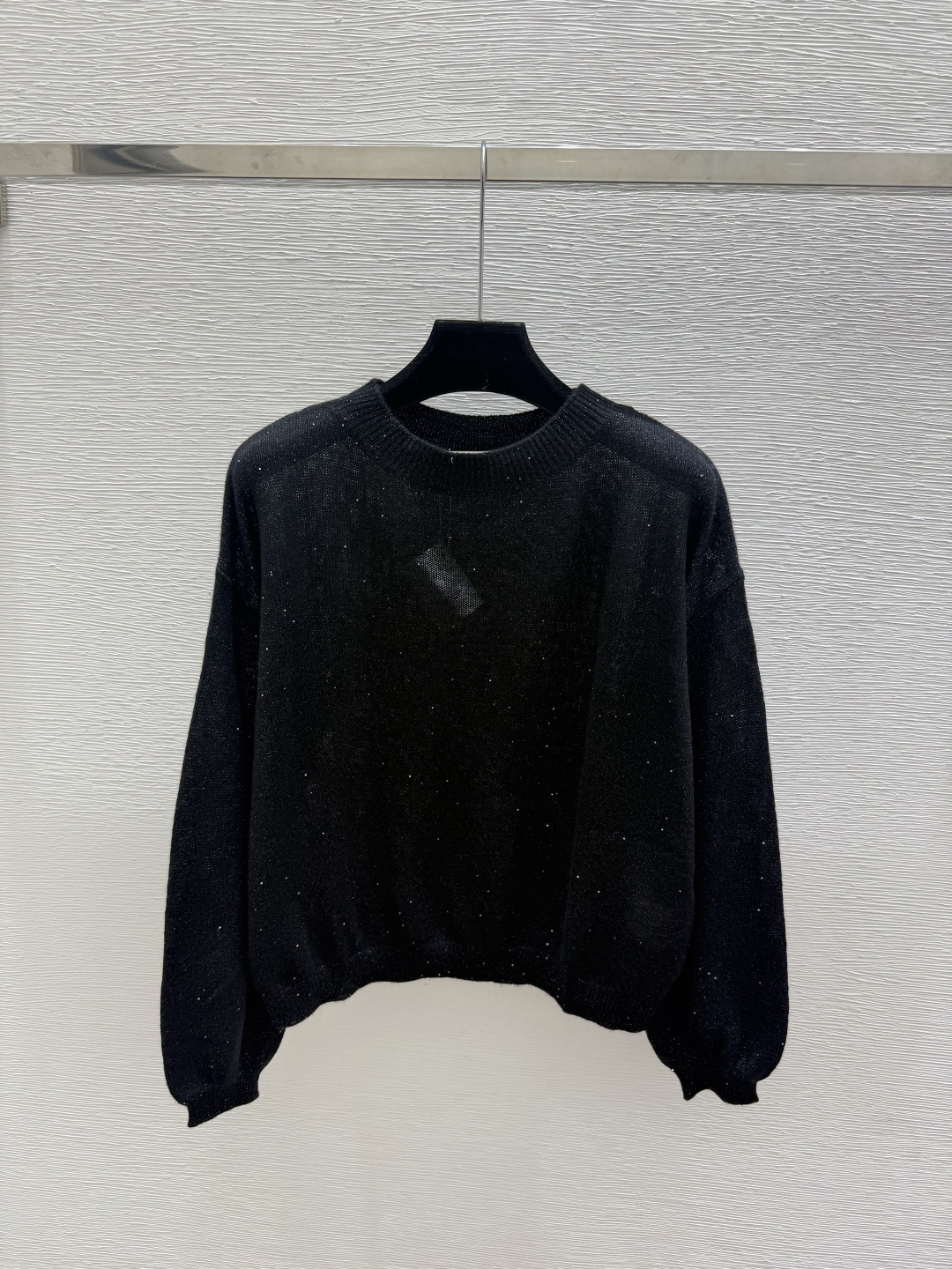 🆕BC家🆕  早秋新款  纯色简约圆领针织长袖 颜色：蓝色 杏色 宝蓝 黑色 尺码：36.38.40      