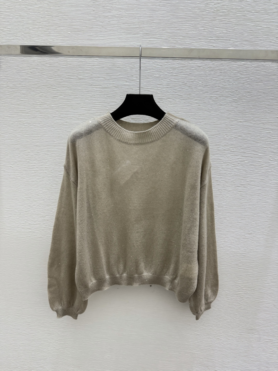 🆕BC家🆕  早秋新款  纯色简约圆领针织长袖 颜色：蓝色 杏色 宝蓝 黑色 尺码：36.38.40      