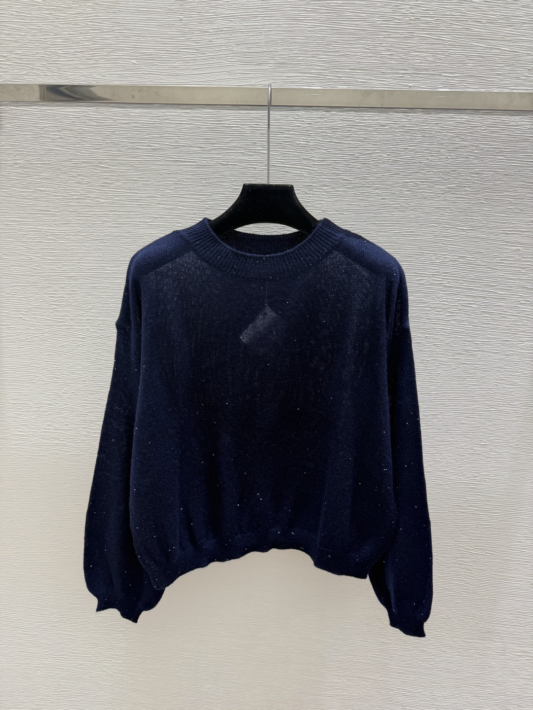 🆕BC家🆕  早秋新款  纯色简约圆领针织长袖 颜色：蓝色 杏色 宝蓝 黑色 尺码：36.38.40      