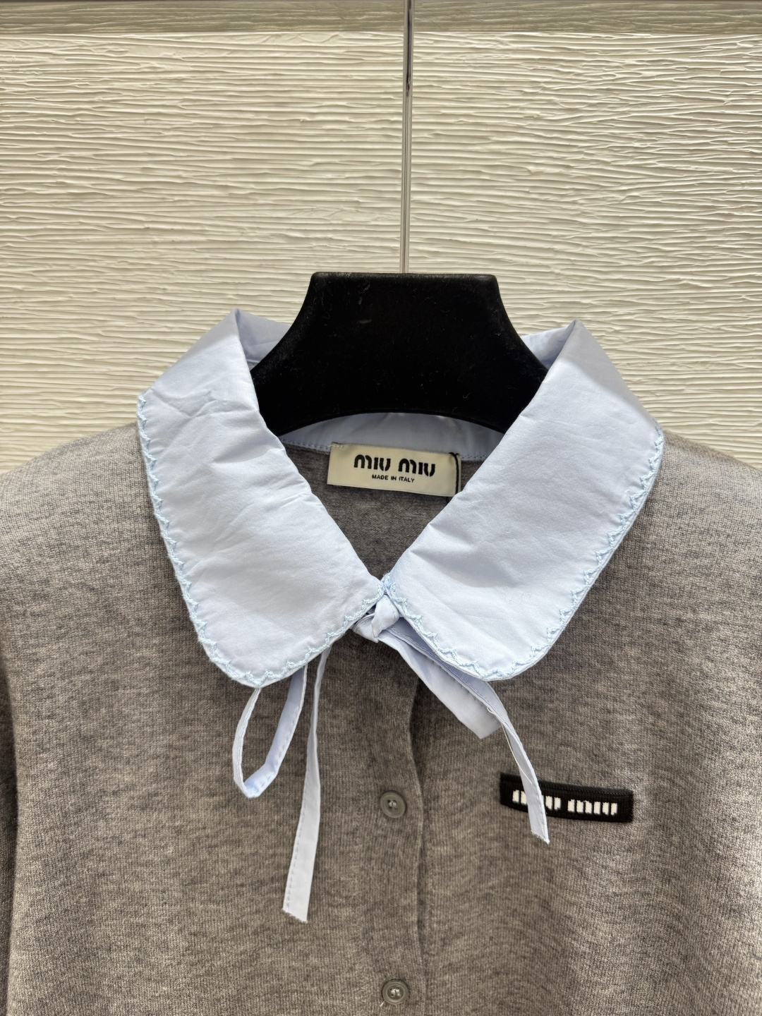 🆕M家🆕  早秋新款 撞色翻领针织长袖开衫 颜色：灰色 宝蓝 尺码：36.38.40      
