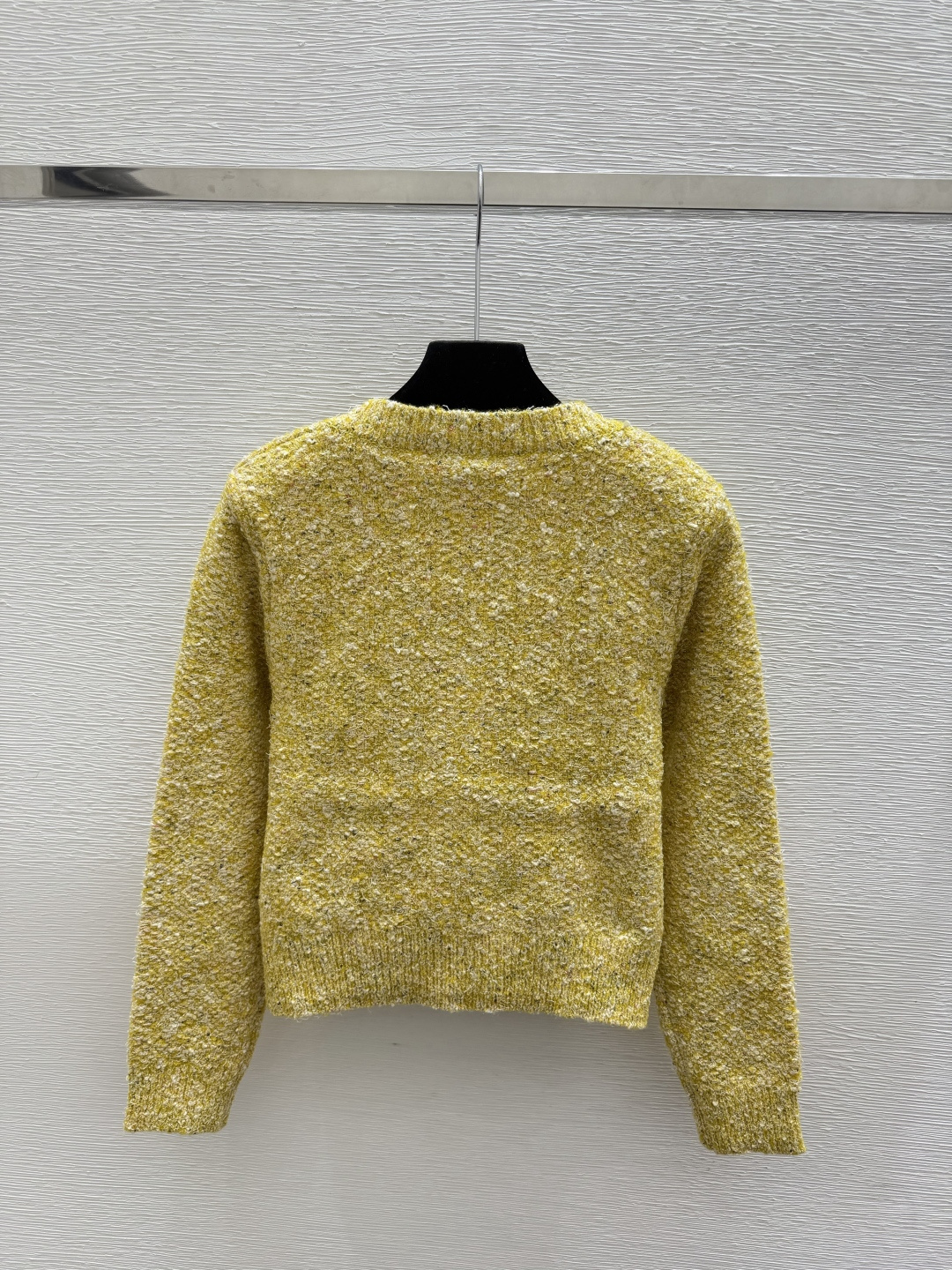 🆕CH家🆕  早秋新款 纯色简约圆领针织长袖开衫 颜色：黄色 尺码：36.38.40      