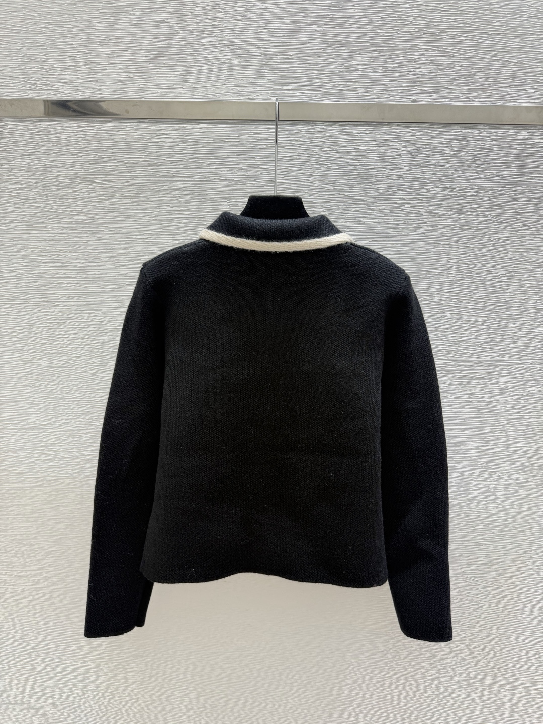 🆕CH家🆕  早秋新款 撞色翻领针织长袖开衫 颜色：黄色 黑色 尺码：36.38.40      