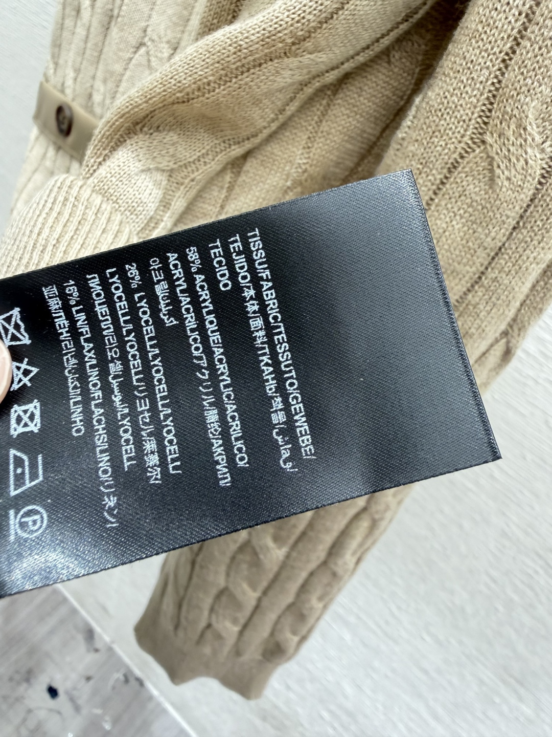 🆕Y家🆕  早秋新款 纯色简约V领针织长袖开衫 颜色：卡其 灰色 尺码：36.38.40      