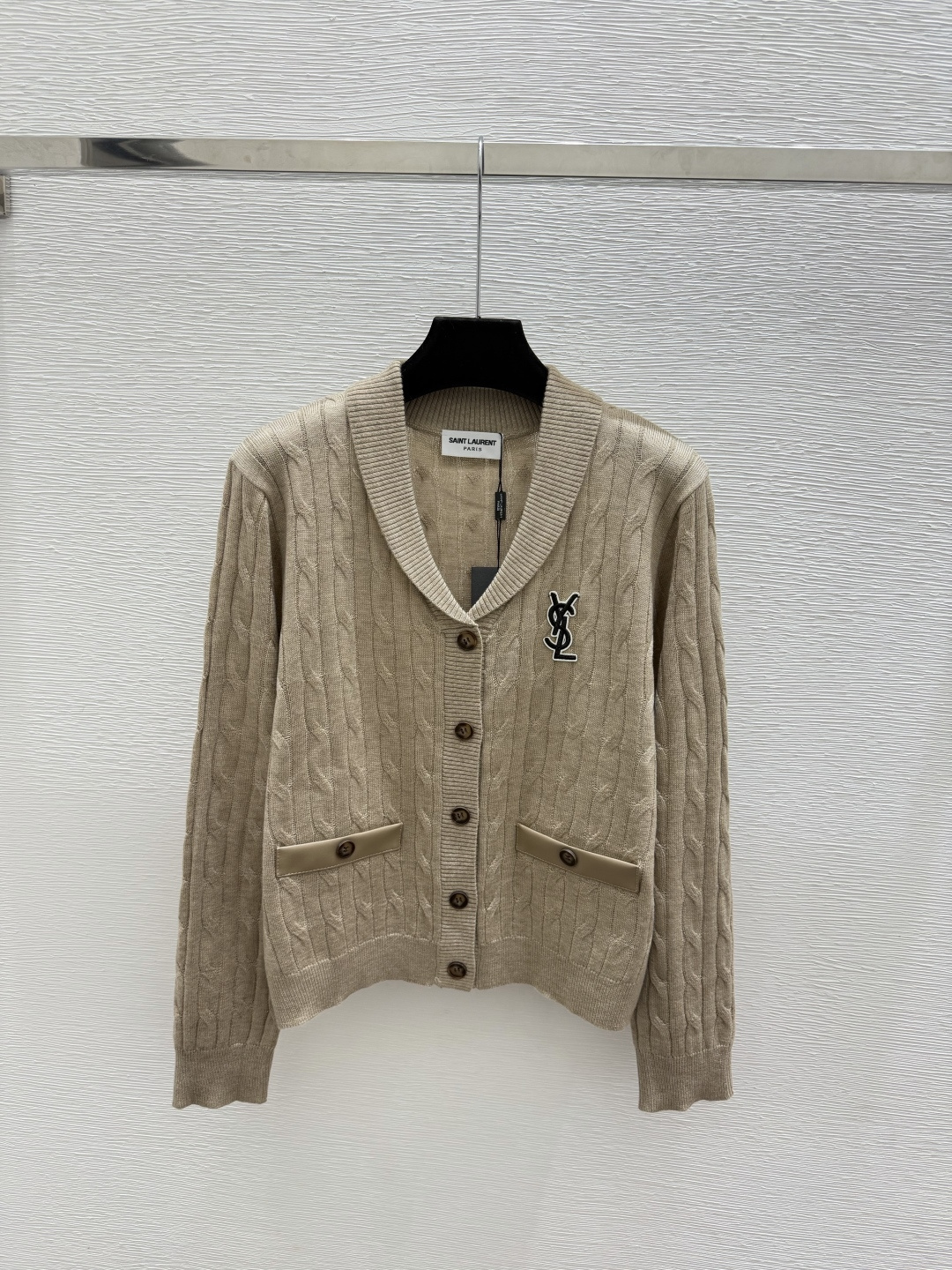 🆕Y家🆕  早秋新款 纯色简约V领针织长袖开衫 颜色：卡其 灰色 尺码：36.38.40      
