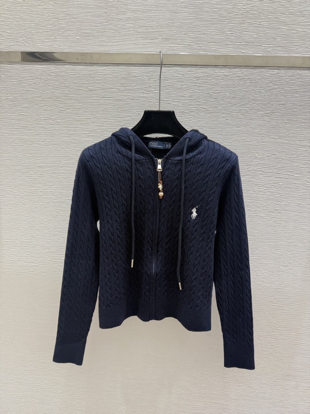 🆕PO家🆕  早秋新款  纯色简约连帽针织长袖开衫 颜色：杏色 宝蓝 尺码：36.38.40      