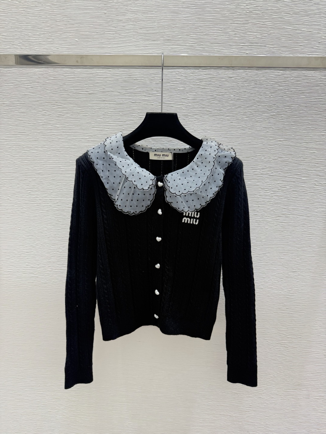 🆕M家🆕  早秋新款  撞色翻领针织长袖开衫 颜色：卡其 黑色 尺码：36.38.40      