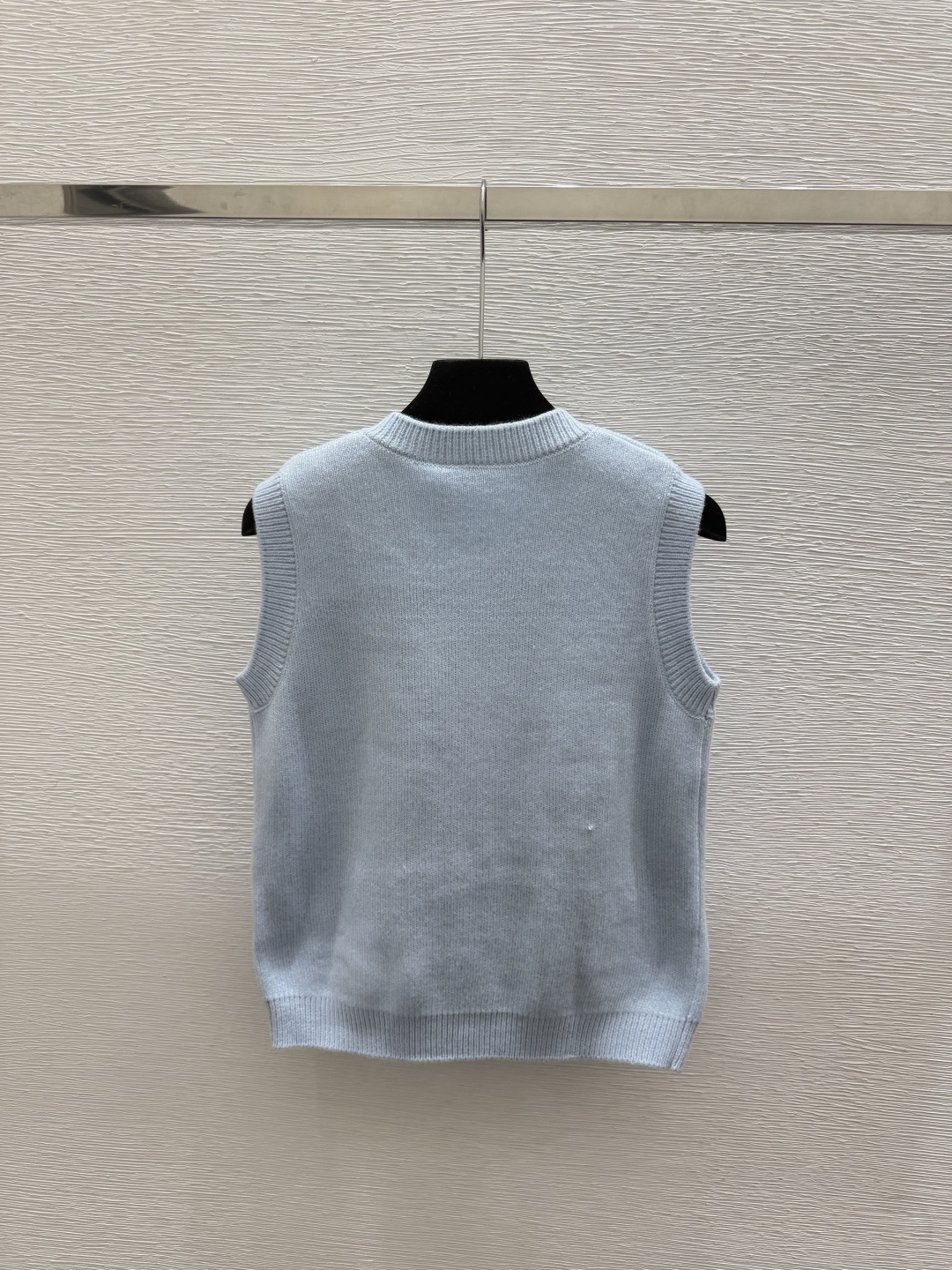 🆕CH家🆕  早秋新款  纯色简约圆领针织背心开衫 颜色：粉色 蓝色 尺码：36.38.40      