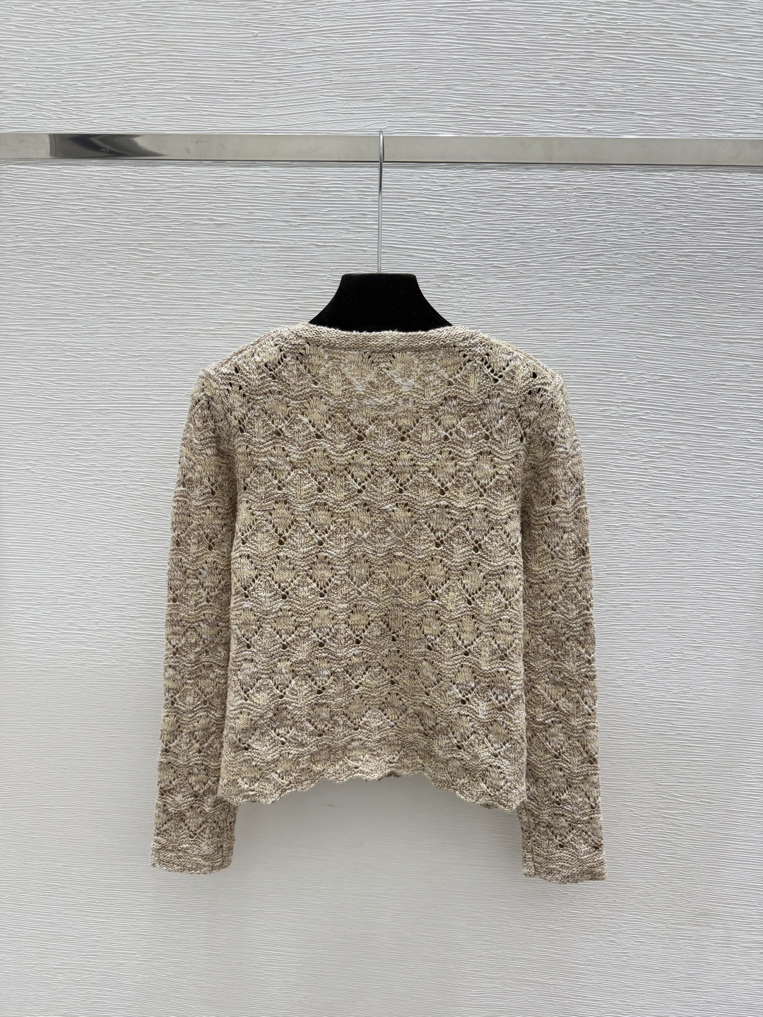 🆕D家🆕  早秋新款 纯色简约圆领针织长袖开衫 颜色：卡其  尺码：36.38.40      