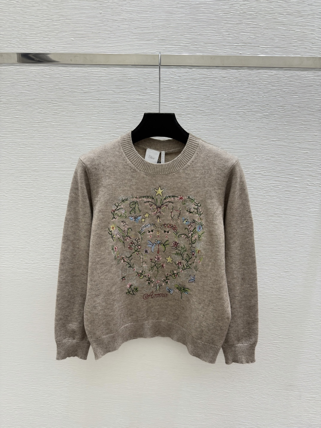 🆕D家🆕  早秋新款  撞色花卉圆领针织长袖 颜色：白色 咖啡 尺码：36.38.40      