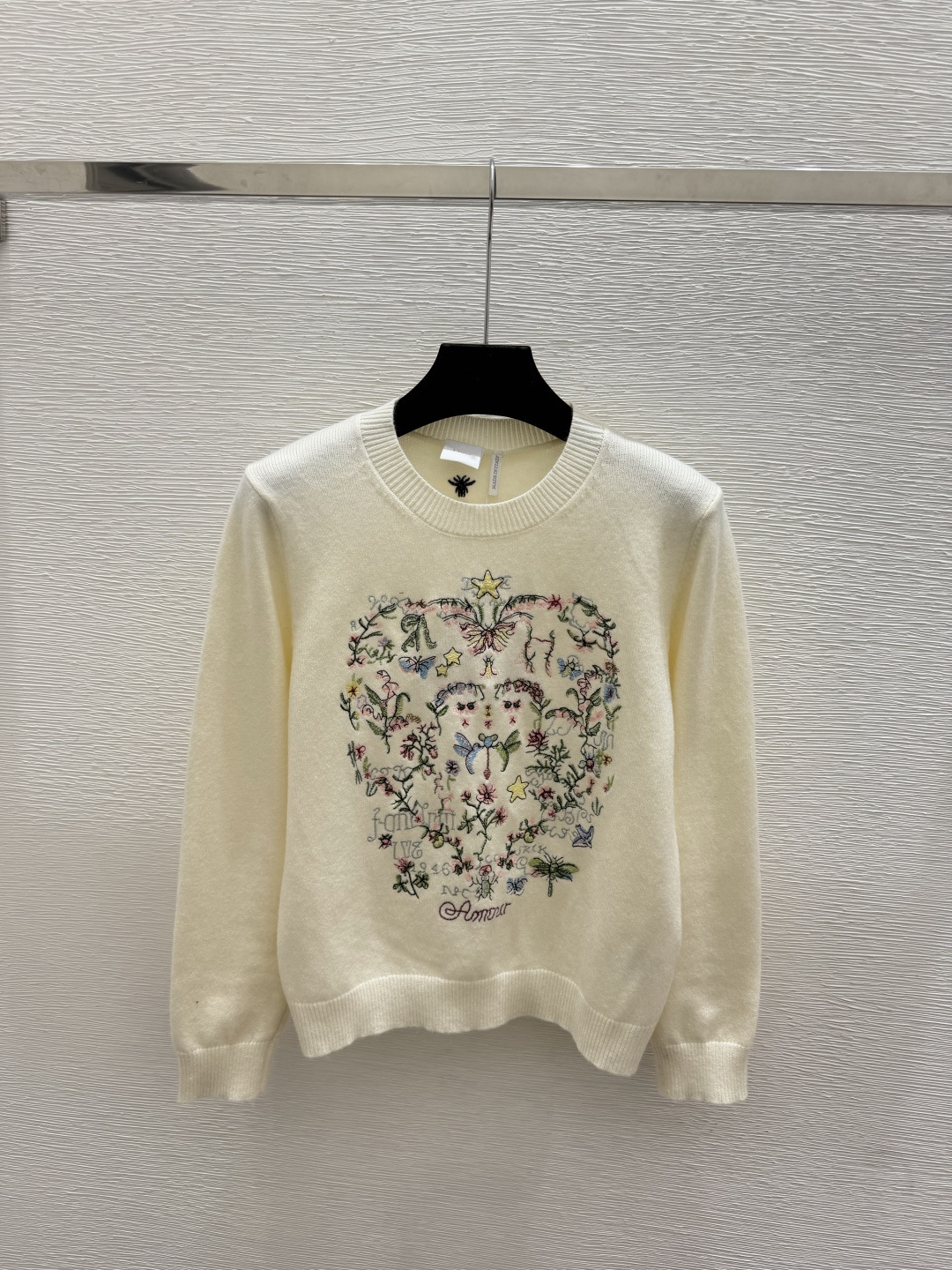 🆕D家🆕  早秋新款  撞色花卉圆领针织长袖 颜色：白色 咖啡 尺码：36.38.40      