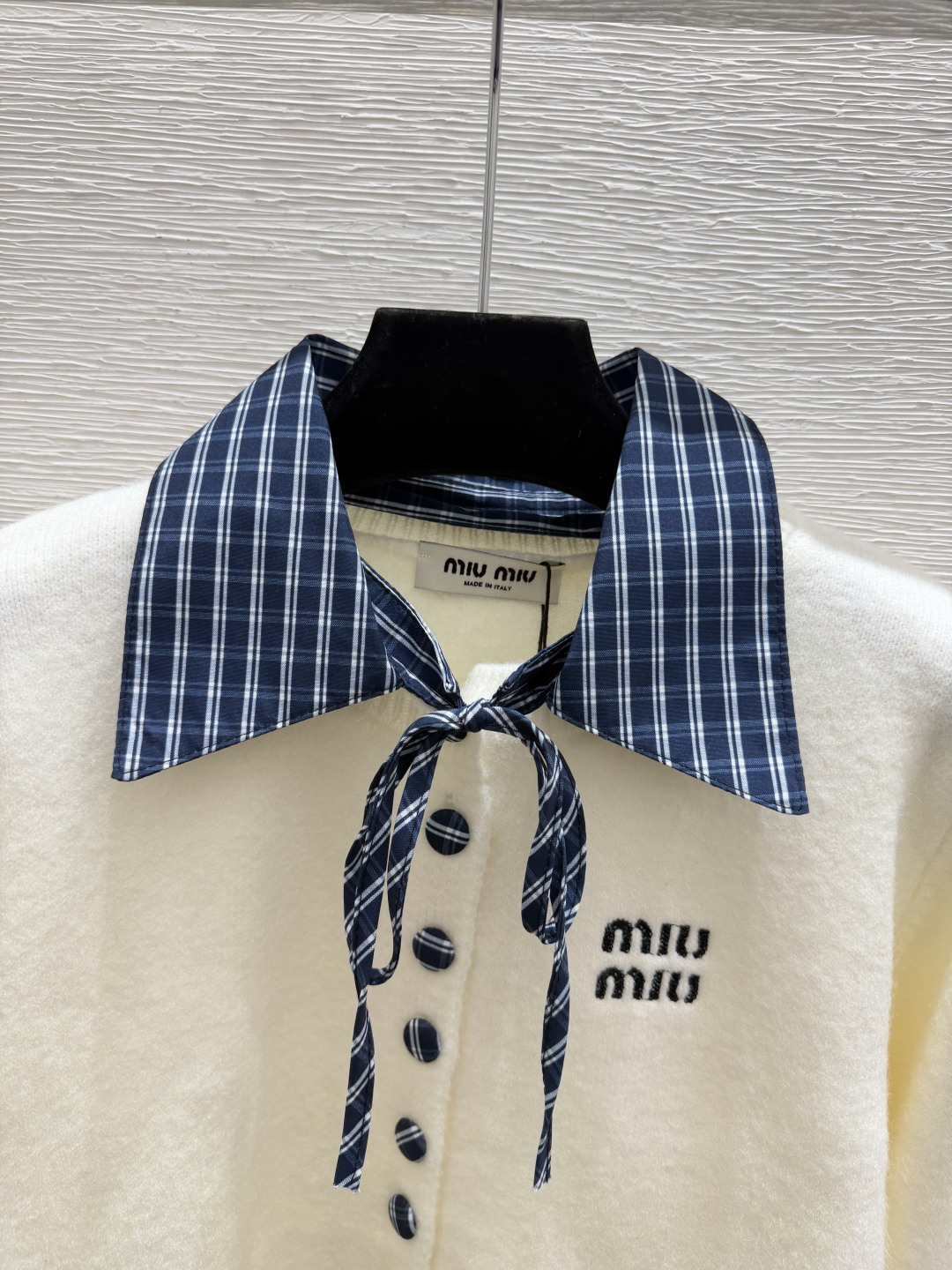 🆕M家🆕  早秋新款  撞色翻领针织长袖开衫 颜色：杏色 灰色 尺码：36.38.40      