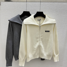 🆕M家🆕 早秋新款 纯色简约翻领针织长袖开衫 颜色:杏色 灰色 尺码:36.38.40 🆕M家🆕 早秋新款 纯色简约翻领针织长袖开衫 颜色:杏色 灰色 尺码:36.38.40
