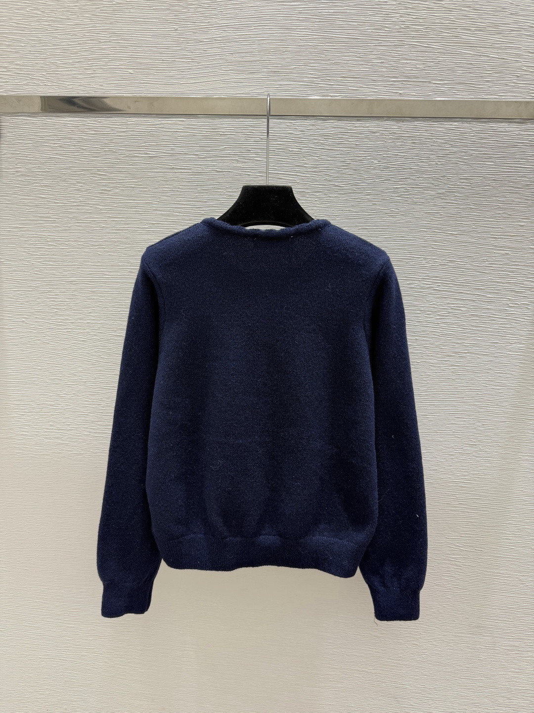 🆕M家🆕  早秋新款 撞色钉珠圆领针织长袖开衫 颜色：宝蓝 尺码：36.38.40      