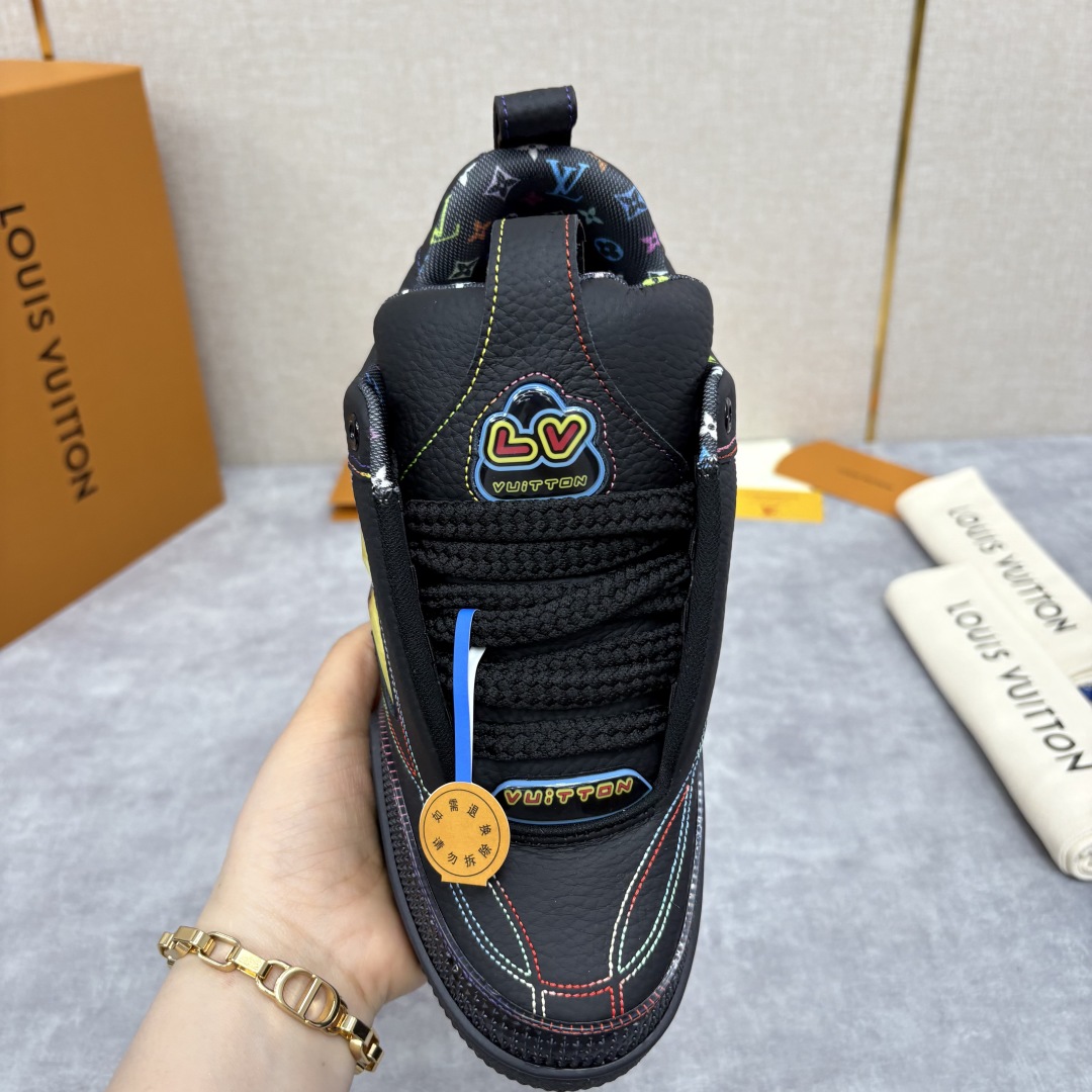 💋💍L家新品  SKATE 复古运动鞋面包鞋  官方 11,100   本款 L*V Skate 运动鞋