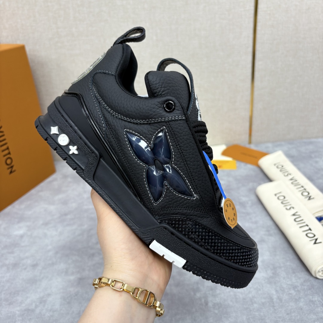 💋💍L家新品  SKATE 复古运动鞋面包鞋  官方 11,100   本款 L*V Skate 运动鞋