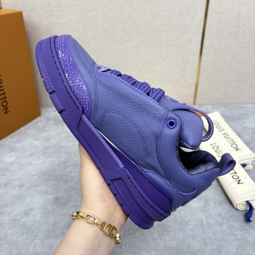 💋💍L家新品 SKATE 复古运动鞋面包鞋 官方 11,100 本款 L*V Skate 运动鞋