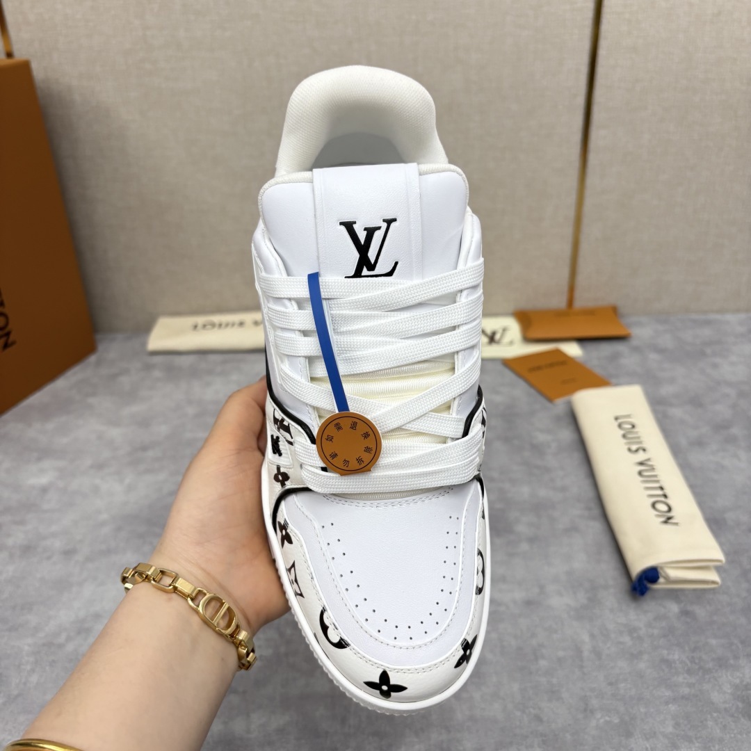 💋💍L家新品 TRAINER 运动鞋系列 官方 10,600 本款L*V Trainer