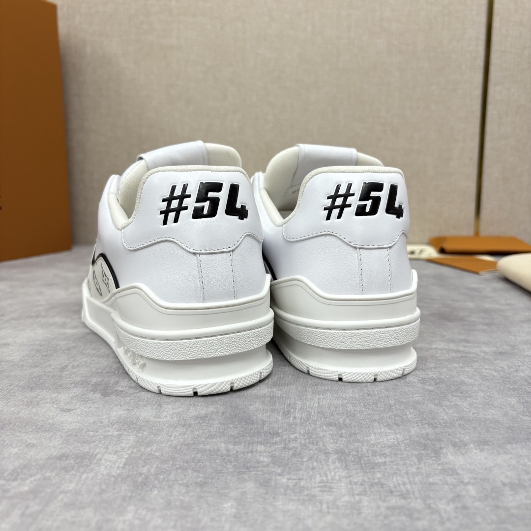 💋💍L家新品 TRAINER 运动鞋系列 官方 10,600 本款L*V Trainer