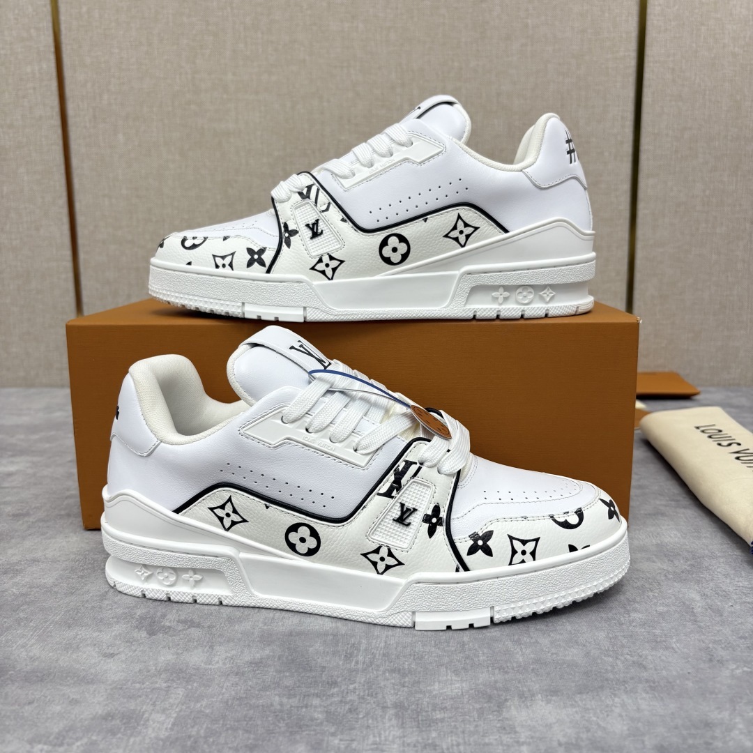 💋💍L家新品 TRAINER 运动鞋系列 官方 10,600 本款L*V Trainer