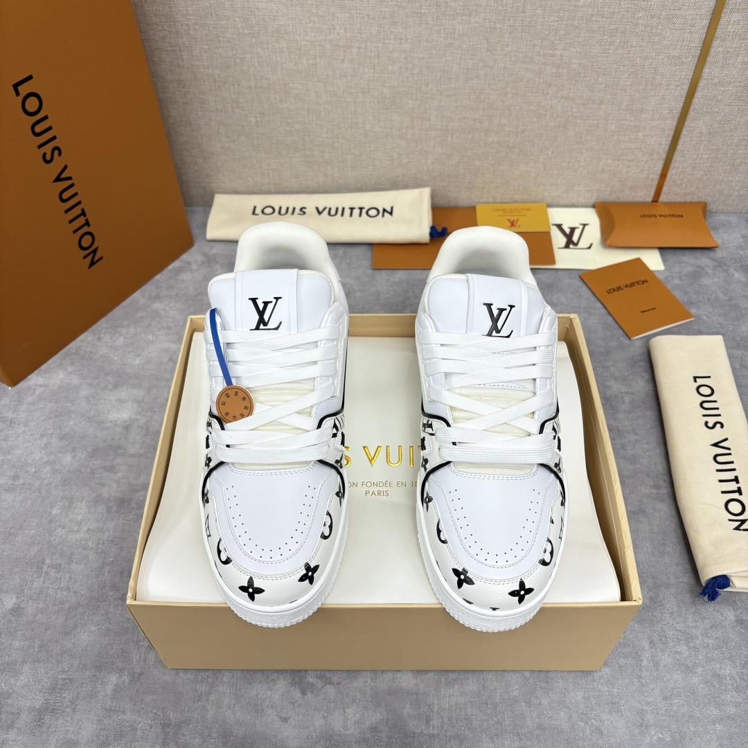 💋💍L家新品 TRAINER 运动鞋系列 官方 10,600 本款L*V Trainer