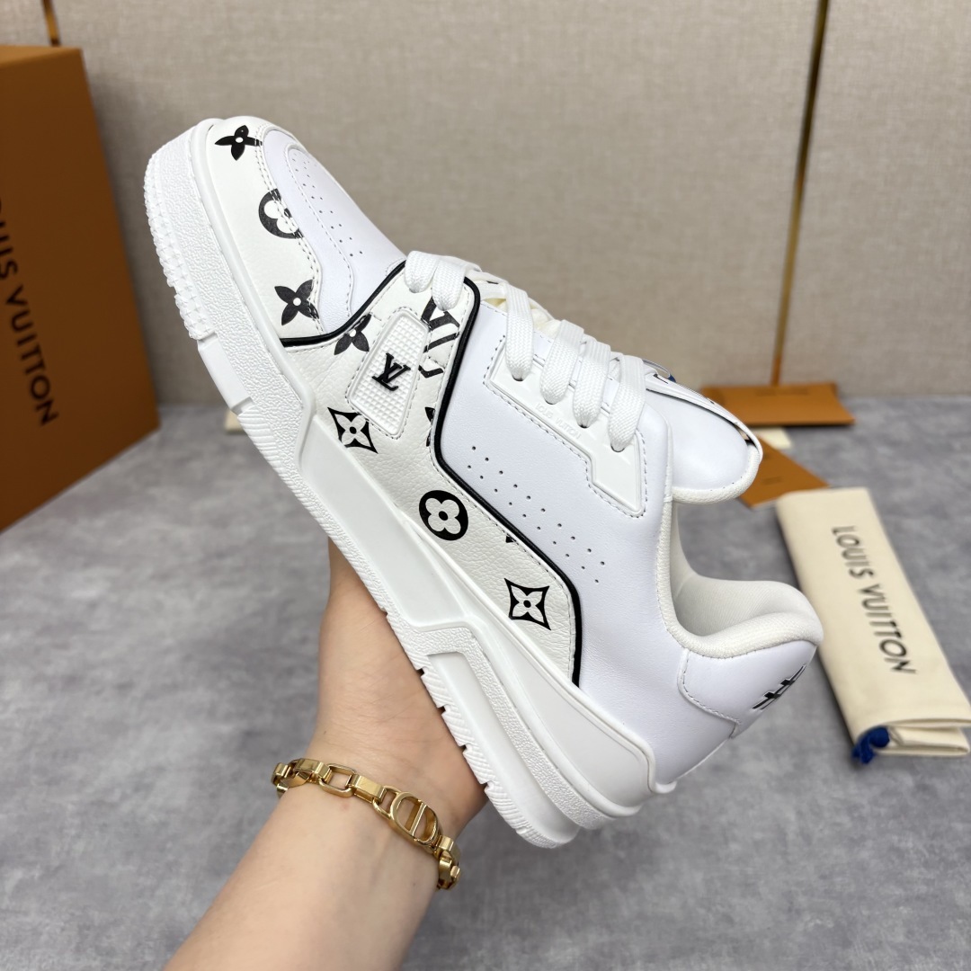 💋💍L家新品 TRAINER 运动鞋系列 官方 10,600 本款L*V Trainer