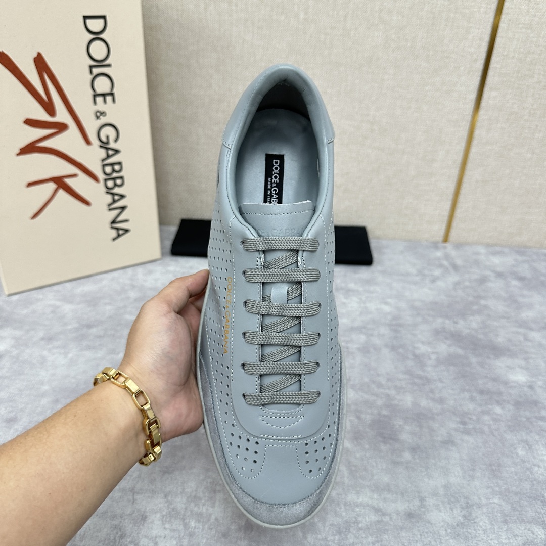 💋💍DG家新品  杜嘉-班纳  轻便休闲运动鞋板鞋     永恒经典的SAINT TROPEZ系列夏季轻