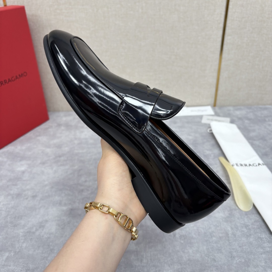 💋💍 SF家 菲拉格* 专柜同步新款 男士便鞋 可休闲可正装莫卡辛乐福皮鞋 经典造型体现正装时髦魅