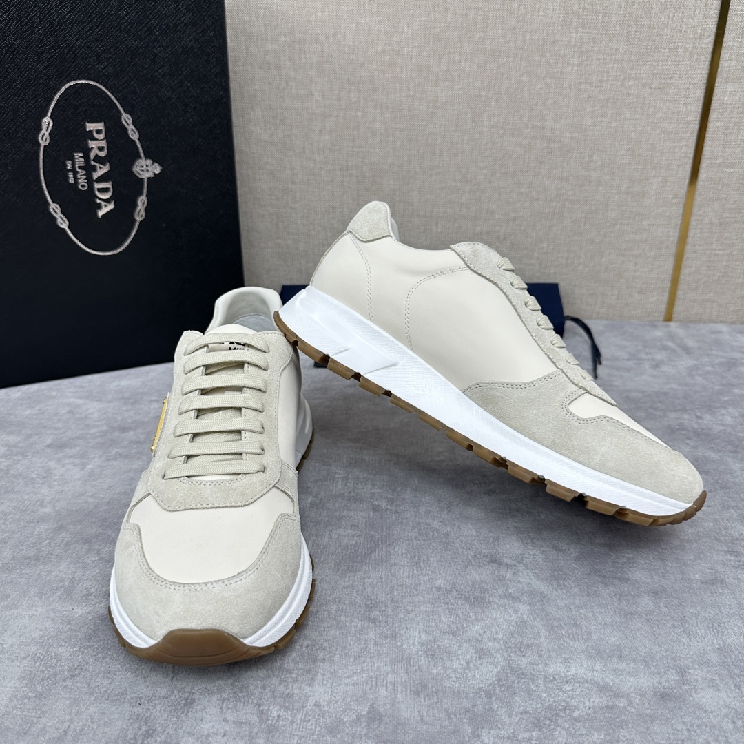 💋💍P家 普拉-达 PRA运动慢跑鞋新品  官方8,200 采用进口牛皮拼接打造 PRAX 1 运动鞋融