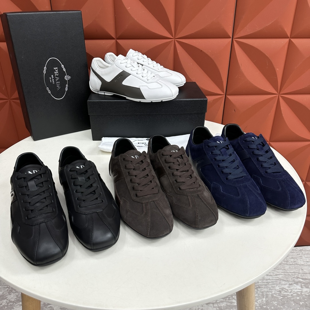 💋💍P家新品  Prad* 红标系列慢跑运动鞋 官方6800 采用全牛皮拼接翻毛皮打造，极具Prad* 