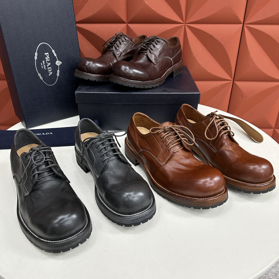 💋💍p家新品  Prad*男士正装👔鞋皮鞋  固特异工艺  采用进口小牛皮材质水洗 .做旧风格更新男士品