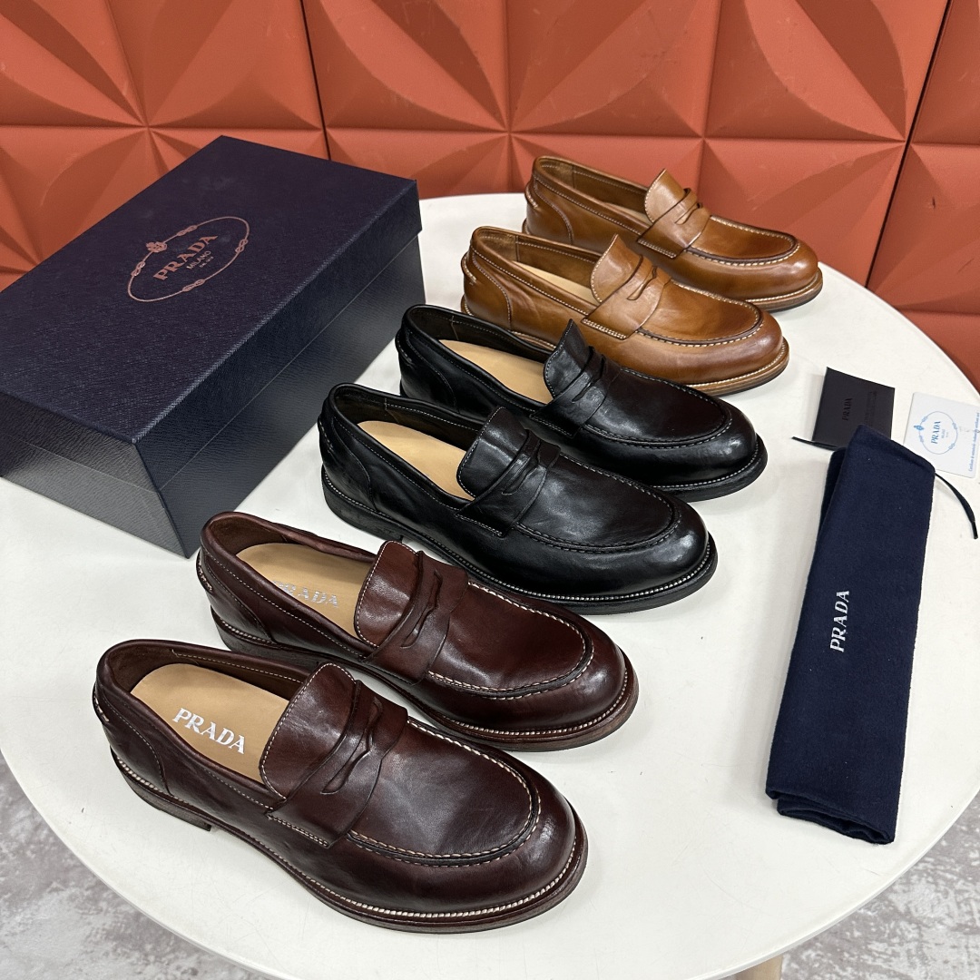 💋💍p家新品  Prad*男士正装乐福皮鞋  固特异工艺  采用进口小牛皮材质水洗 .做旧风格更新男士品