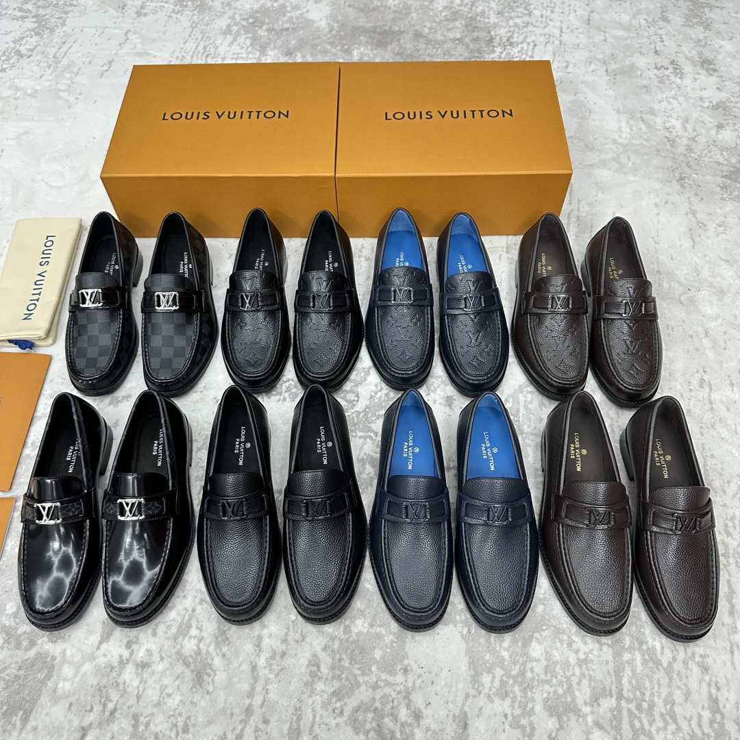 💋💍L家新品  LOUI* 乐福鞋皮鞋  官方 9,000  本款乐福鞋采用进口牛皮/开边珠亮皮/Mon