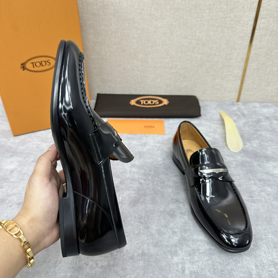 💋💍TOD*S 新品   托德-斯  皮革乐福鞋皮鞋    官方   6,600   本款乐福鞋设计简约