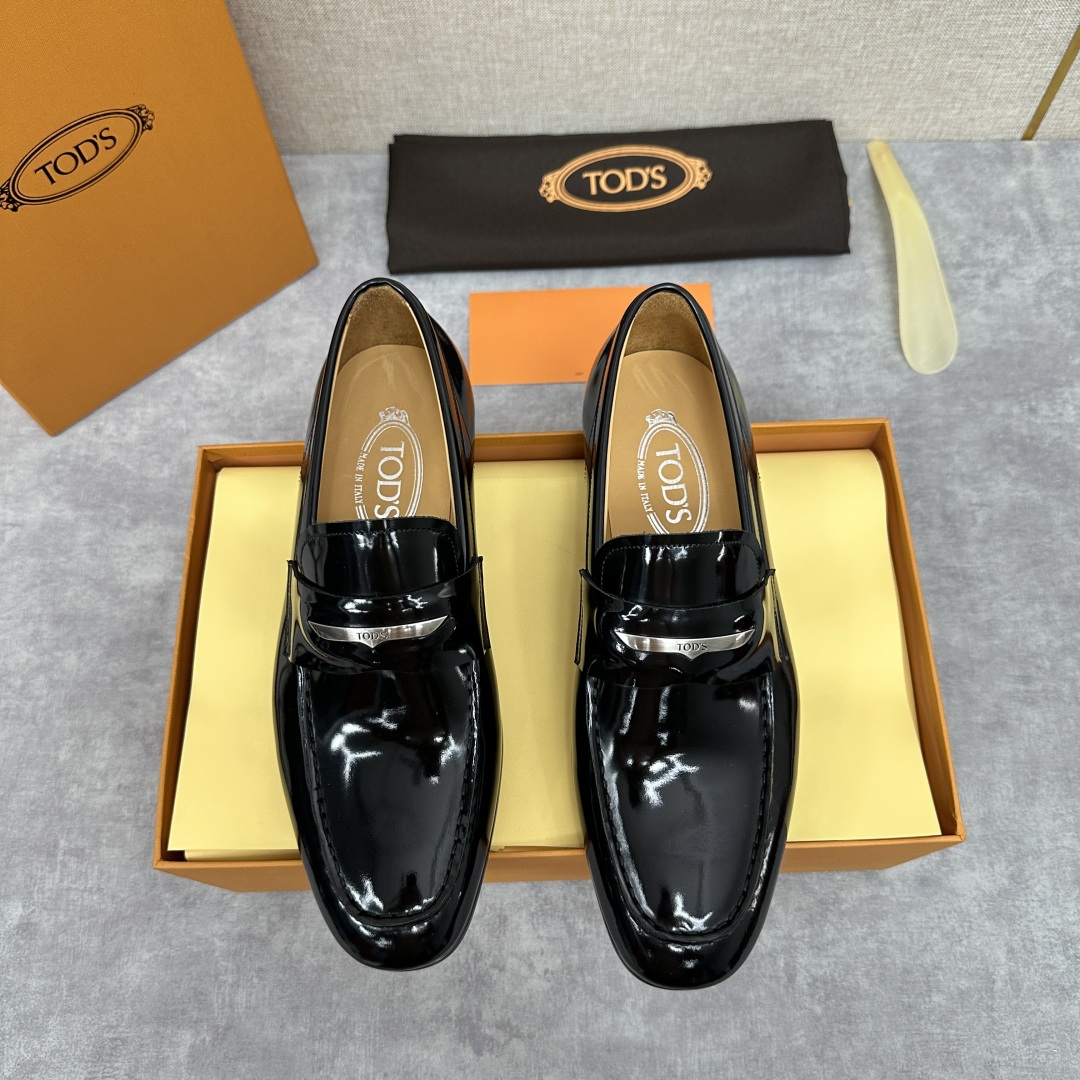💋💍TOD*S 新品   托德-斯  皮革乐福鞋皮鞋    官方   6,600   本款乐福鞋设计简约