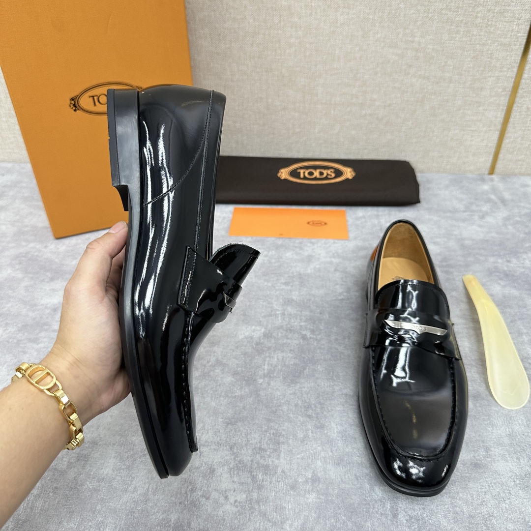 💋💍TOD*S 新品   托德-斯  皮革乐福鞋皮鞋    官方   6,600   本款乐福鞋设计简约
