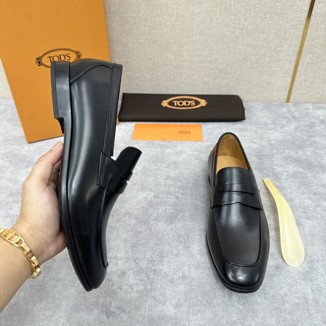 💋💍TOD*S 新品   托德-斯  皮革乐福鞋皮鞋    官方   6,600   本款乐福鞋设计简约