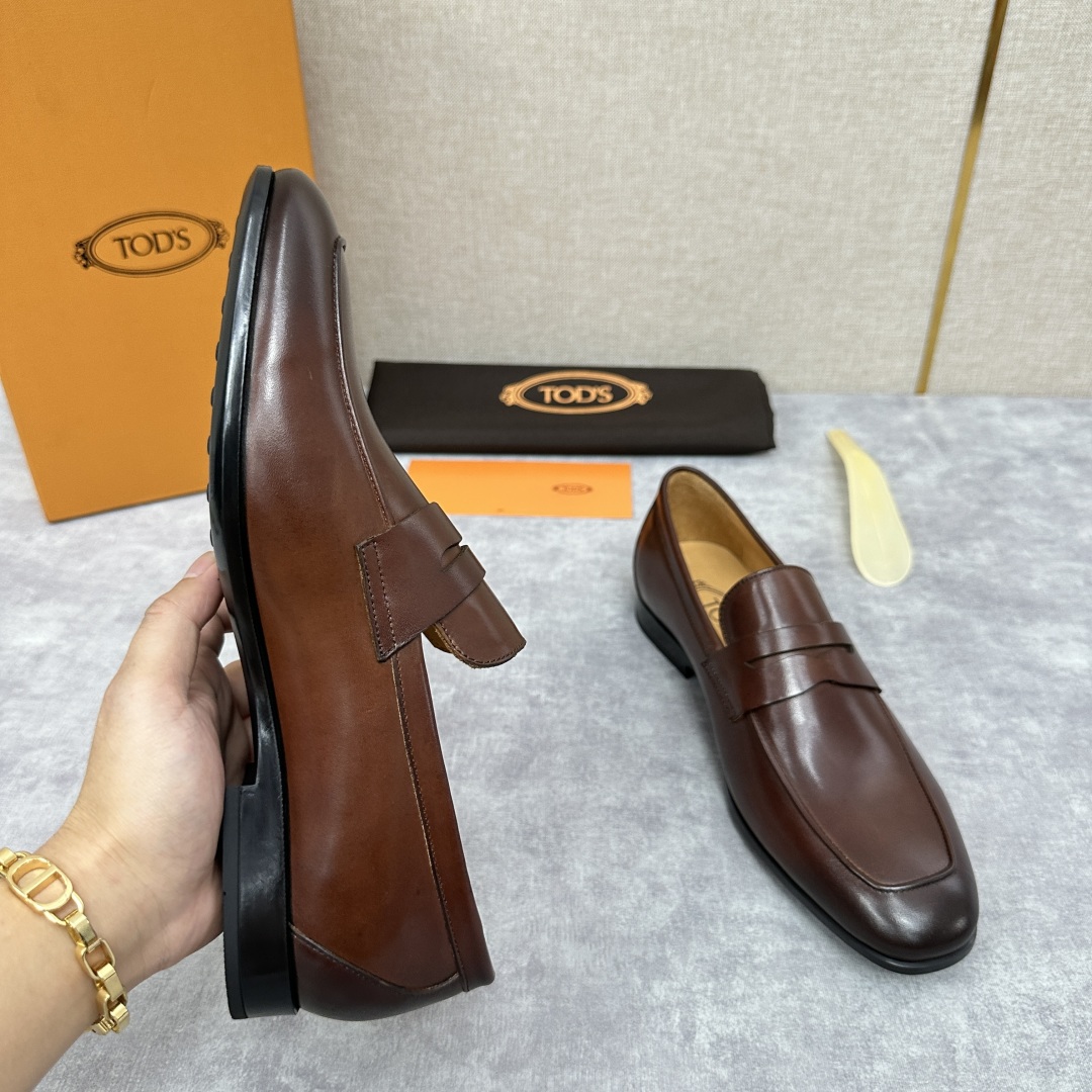💋💍TOD*S 新品   托德-斯  皮革乐福鞋皮鞋    官方   6,600   本款乐福鞋设计简约