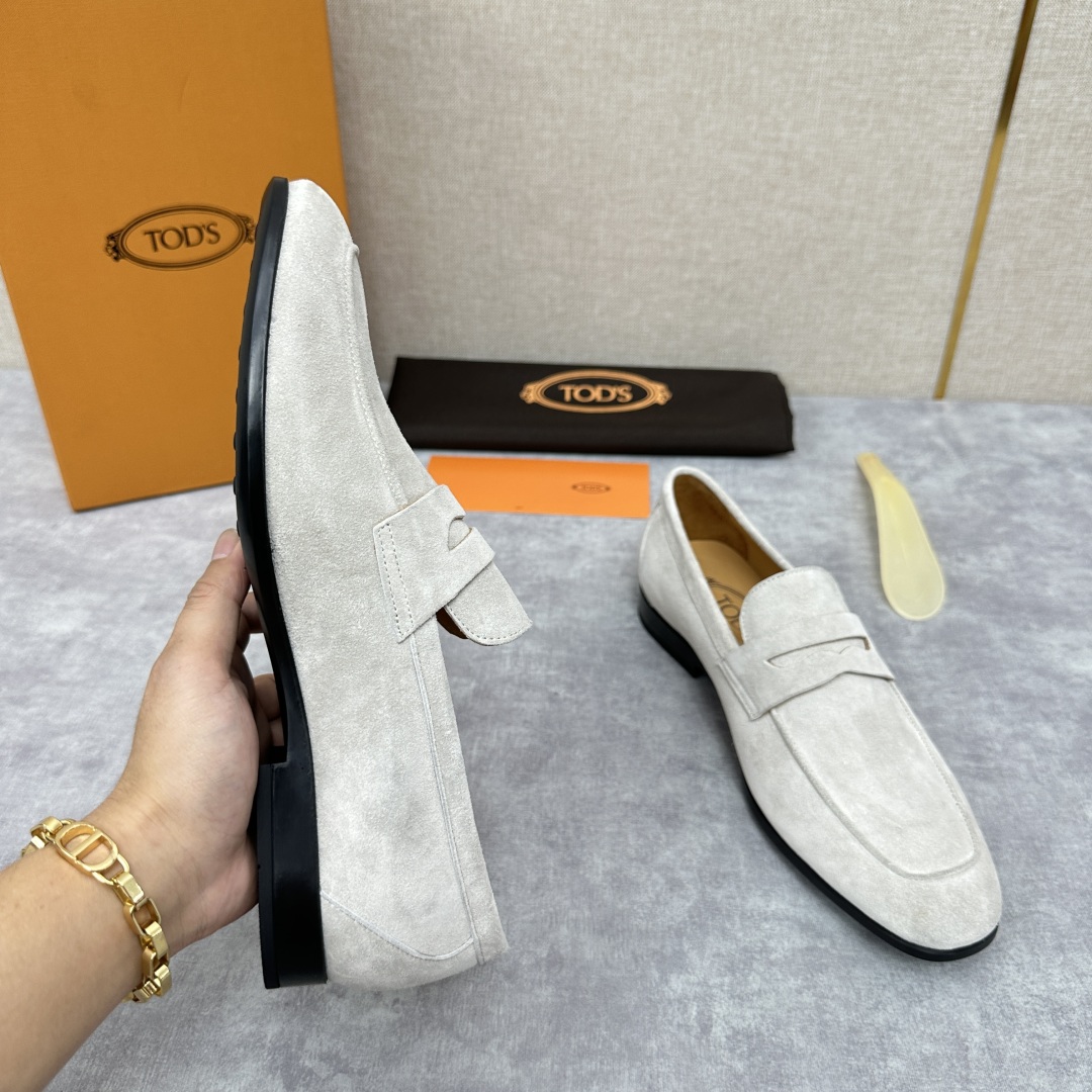 💋💍TOD*S 新品   托德-斯  皮革乐福鞋皮鞋    官方   6,600   本款乐福鞋设计简约